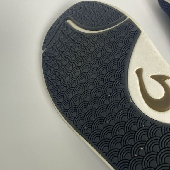 OluKai Men’s Sz 9 Slip On LAE’AHI Black And Gray Rubber White Soles Non Slip - Picture 7 of 9